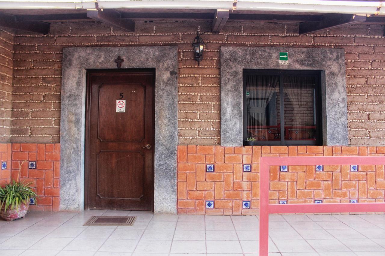 Hotel Y Cabanas Una Cosita De ซากัตลัน ภายนอก รูปภาพ